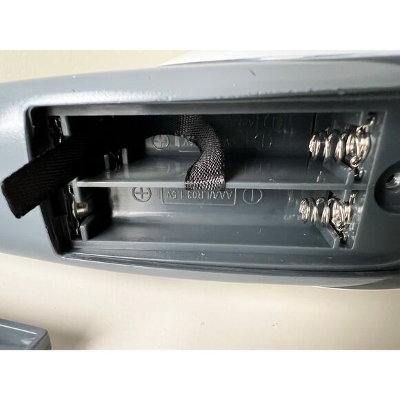 Bop It! Handheld Electronic Game Twist and Pull Hasbro 2015 Works - Picture 6 of 6